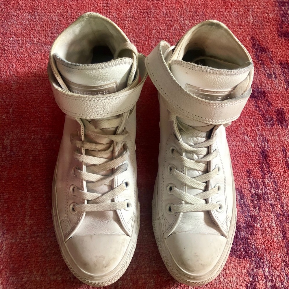 Converse White Leather Hightop Sneaker